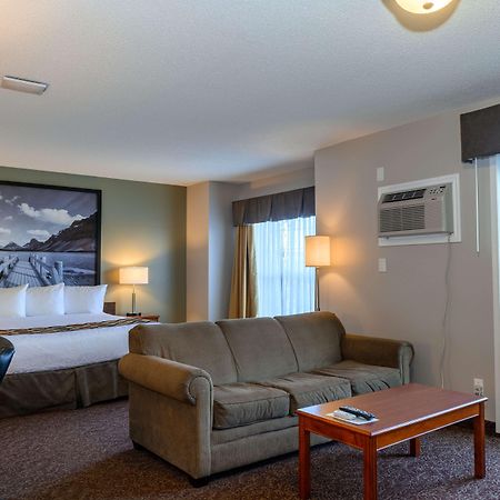 Super 8 By Wyndham Cochrane Otel Dış mekan fotoğraf