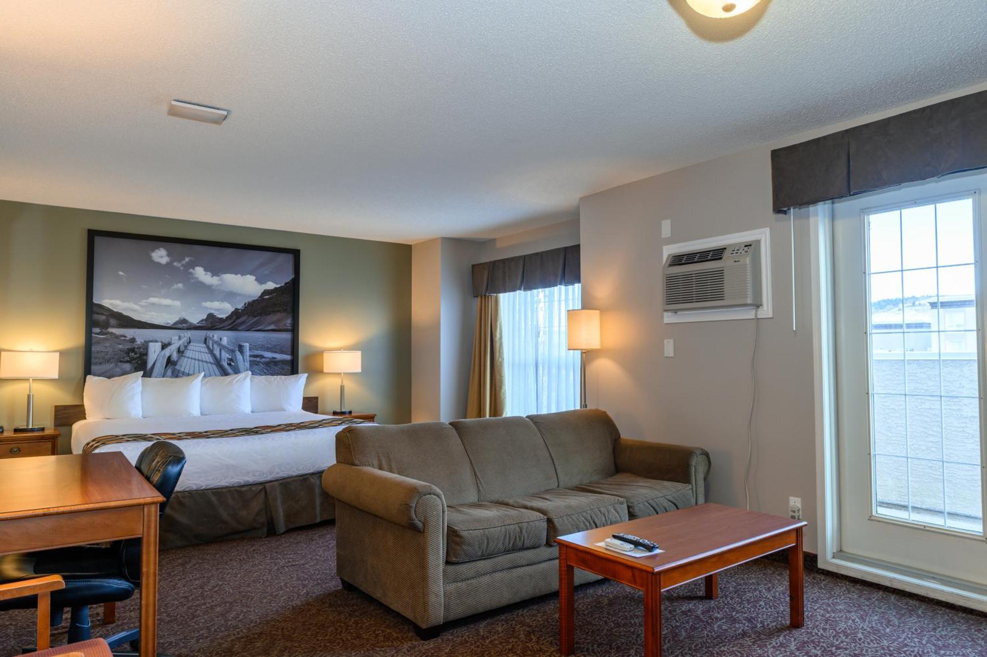 Super 8 By Wyndham Cochrane Otel Dış mekan fotoğraf