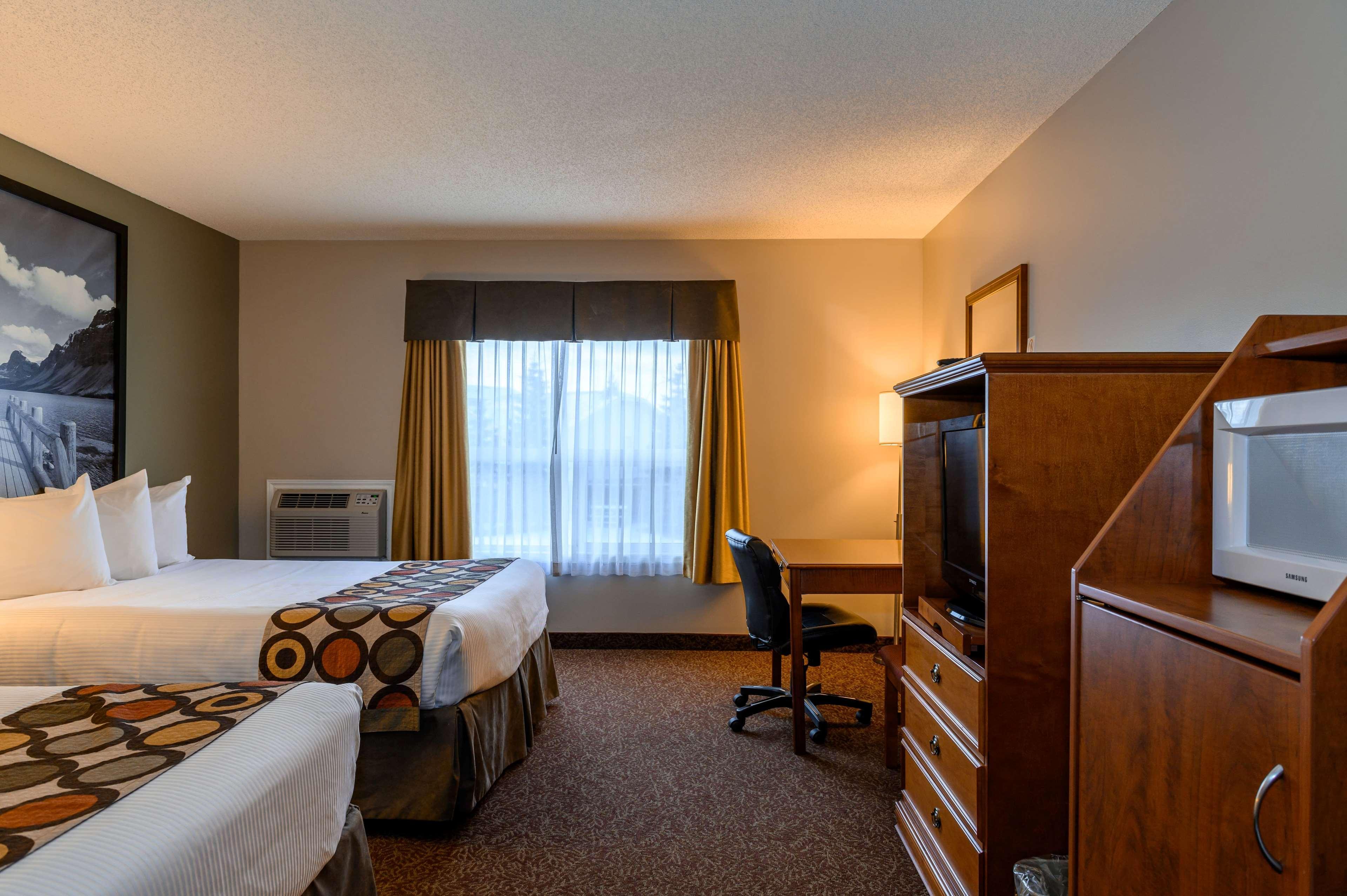 Super 8 By Wyndham Cochrane Otel Dış mekan fotoğraf