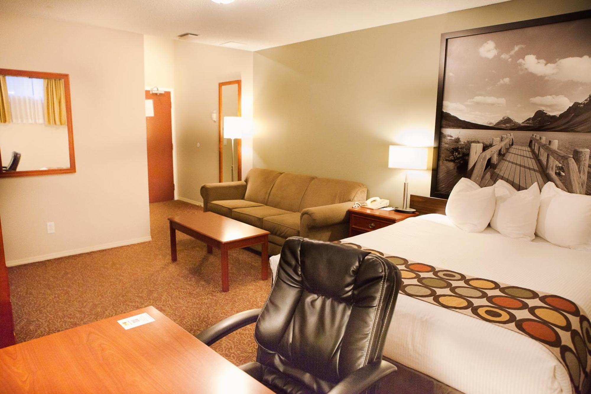 Super 8 By Wyndham Cochrane Otel Dış mekan fotoğraf