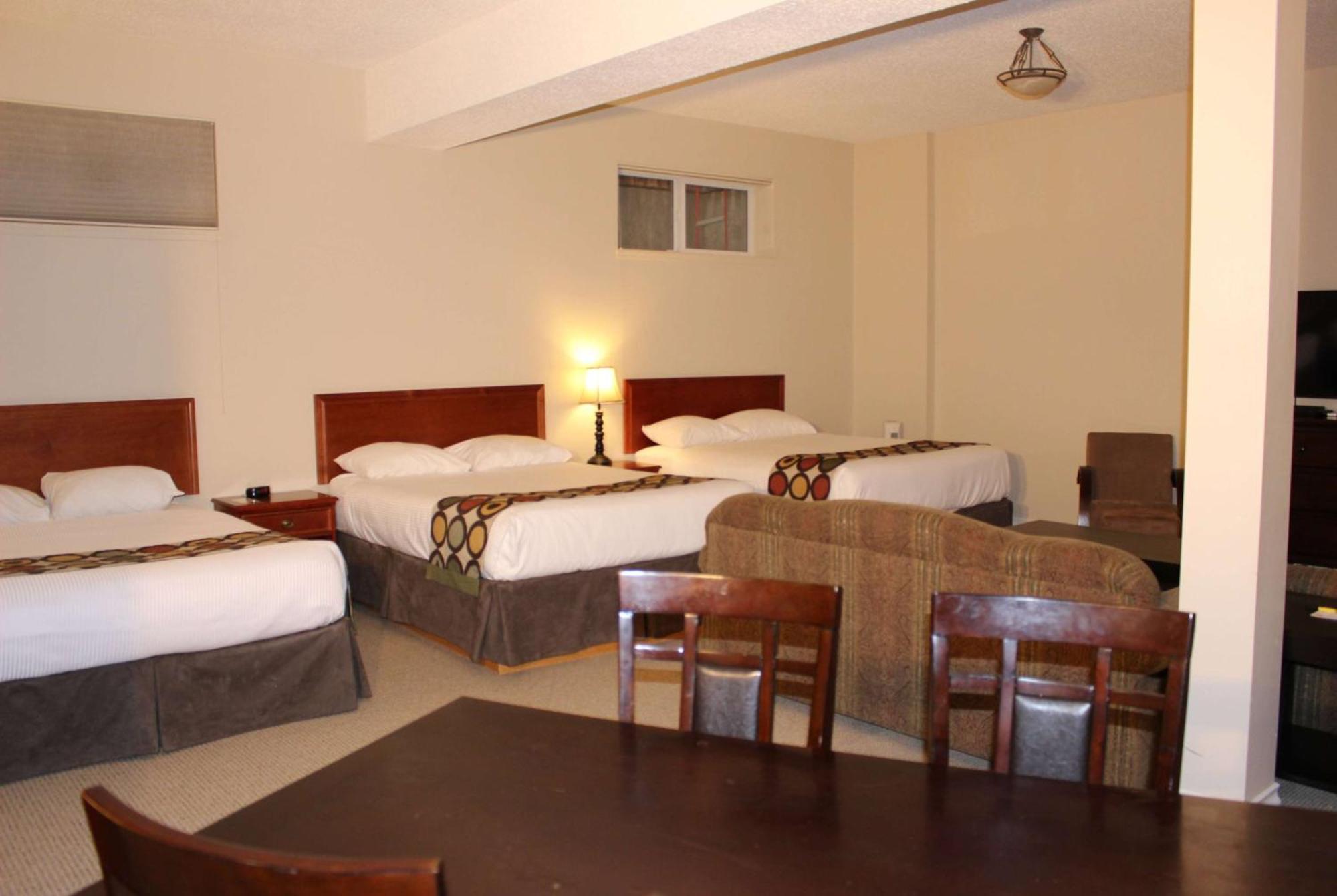 Super 8 By Wyndham Cochrane Otel Dış mekan fotoğraf